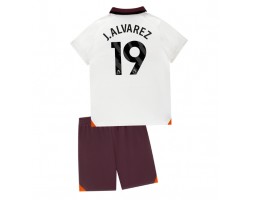 Lacne Dětský Futbalové dres Manchester City Julian Alvarez #19 2023-24 Krátky Rukáv - Preč (+ trenírky)